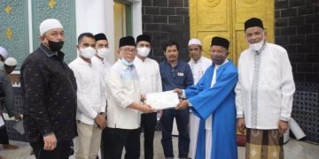 Kementrian ATR serahkan sertifikat wakaf tanah MRB Banda Aceh