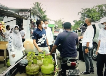 Pedagang eceran di Banda Aceh jual gas elpiji 3 kilogram Rp35 ribu