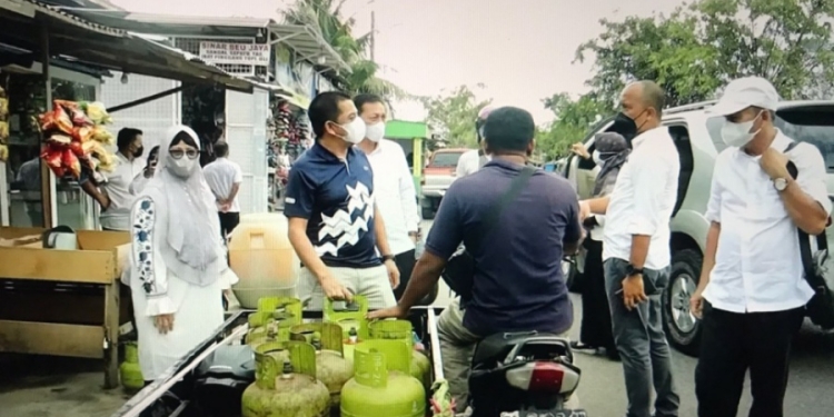 Pedagang eceran di Banda Aceh jual gas elpiji 3 kilogram Rp35 ribu
