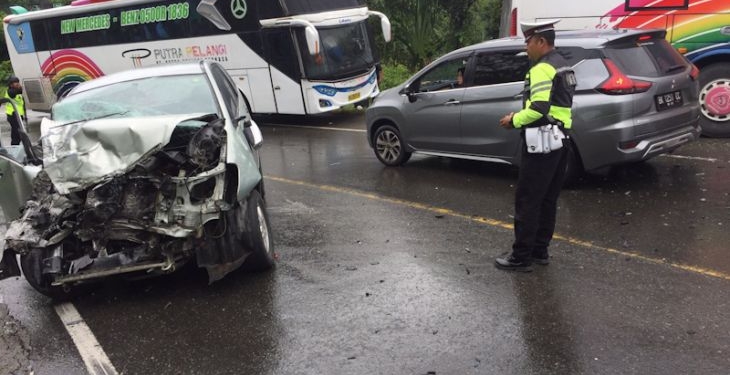 Inova kontra Bus Pelangi di Aceh Besar, empat orang luka
