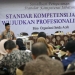 Asisten III Sekda Aceh, Dr. H. Iskandar memberikan sambutan dan arahan saat membuka acara Sosialisasi Penyusunan Standar Kompetensi Jabatan, di Hotel Grand Nanggroe, Banda Aceh, Kamis, (23/6/2022). (Foto: Dok. Humas Aceh)