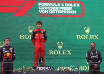 Pebalap Ferrari Charles Leclerc, Max Verstappen (Red Bull) dan Lewis Hamilton (Mercedes) di podium Grand Prix Austria, Red Bull Ring, Spielberg, Austria. (10/7/2022) (ANTARA/REUTERS/FLORION GOGA)