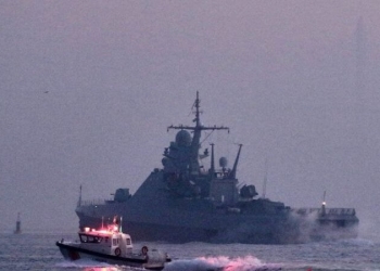 Ilustrasi - Kapal patroli Angkatan Laut Rusia korvet kelas Bykov Dmitry Rogachev berlayar di Bosphorus dalam perjalanannya ke Laut Hitam, di Istanbul, Turki (16/2/2022). (ANTARA/Reuters/Yoruk Isik)