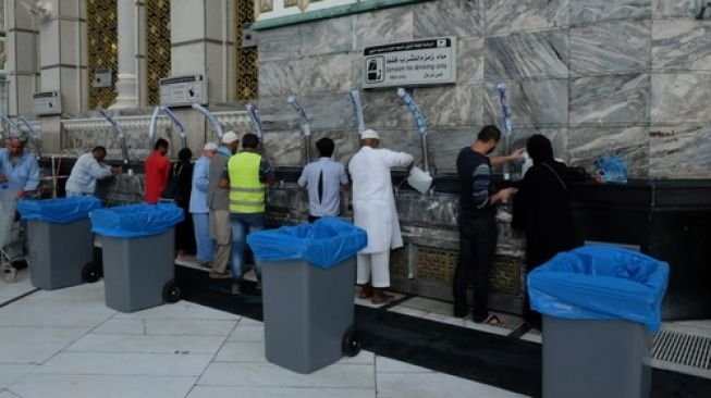 Berita Haji: Lambaian Kaabah: Air zam-zam dihadkan 5kg seorang