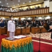 Menteri Dalam Negeri RI, Muhammad Tito Karnavian mengambil sumpah dan melantik Achmad Marzuki sebagai Pj. Gubernur Aceh, pada Rapat Paripurna DPRA di Gedung DPRA, Banda Aceh, Rabu (6/7/2022). (Foto: Ist)
