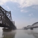 Arsip - Dua jembatan di atas sungai yang menghubungkan Kota Dandong di wilayah barat laut China dengan Korea Utara. (ANTARA/M. Irfan Ilmie)