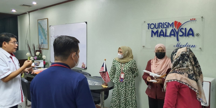 Pertemuan Tourism Malaysia Medan dengan Batik Air di Medan pada Selasa (19/7/2022). (Foto: Ist)