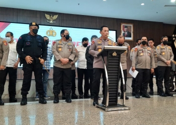 Kapolri Jenderal Pol. Listyo Sigit Prabowo memberikan keterangan pers penetapan tersangka kasus tewasnya Brigadir J di Mabes Polri, Jakarta, Selasa (9/8/2022). (ANTARA/Laily Rahmawaty)