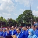 Ketua Umum Partai Demokrat Agus Harimurti Yudhoyono (AHY) tampak memimpin langsung pendaftaran peserta Pemilu 2024 bersama rombongan ke gedung KPU, Jakarta Pusat, Jumat (5/8/2022). (ANTARA/Melalusa Susthira K.)