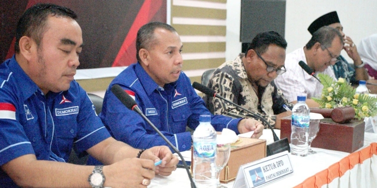 Partai Demokrat mengunjungi kantor Komisioner Komisi Independen Pemilihan (KIP) Aceh di Jalan T Nyak Arif, Jeulingke, Banda Aceh, Senin (15/8/2022). (Foto: Ist)
