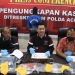 Konferensi pers pengungkapan kasus pembakaran merah putih di Ditreskrimum Polda Aceh, Jumat (26/8/2022). (Foto: Dok. Polda Aceh)