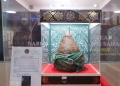 Turban baginda Rasul yang ditampilkan dalam pameran artefak di Festival Al Azhom
