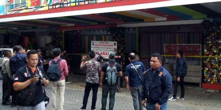 Polda Sumut menyita aset judi online milik Apin BK yang berlokasi di Kompleks Perumahan Cemara Asri, di Kabupaten Deli Serdang. ANTARA/HO