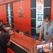 Menteri Sosial RI Tri Rismaharini saat meninjau penyaluran bantuan langsung tunai (BLT BBM) di Kantor Pos Cabang Utama Banda Aceh, Rabu (14/9/2022). (Foto: Ist)