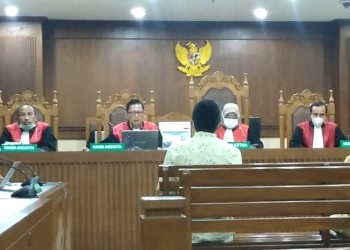 Suasana sidang pembacaan putusan terhadap dua terdakwa, yakni PT Nindya Karya (Persero) dan perusahaan swasta PT Tuah Sejati dalam kasus korupsi proyek pembangunan Dermaga Bongkar Sabang, Aceh, pada tahun anggaran 2006—2011, di Pengadilan Tipikor, Jakarta, Kamis (21/9/2022). ANTARA/Tri M Ameliya.