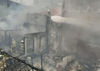 Kebakaran di kawasan Jalan Mangga Besar XI, RT 10/06, Taman Sari, Jakarta Barat, (13/9/2022). ANTARA/Ho-Humas Jakfire