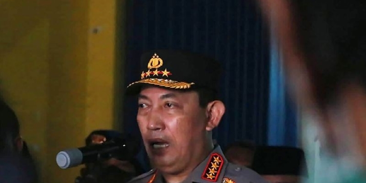 Kapolri Jenderal Pol Listyo Sigit Prabowo pada saat memberikan keterangan kepada media di Stadion Kanjuruhan, Kabupaten Malang, Jawa Timur, Minggu (2/10/2022). ANTARA/Vicki Febrianto/aa.