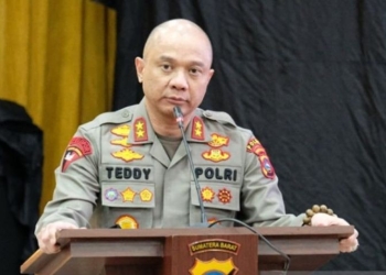 IPW: Jika Teddy Minahasa benar ditangkap, ungkap jaringan narkoba di tubuh Polri