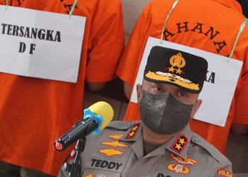 Kapolda Sumatera Barat Irjen Polisi Teddy Minahasa. ANTARA FOTO/Iggoy el Fitra/rwa/aa.