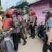 Petugas Polres Belawan menggerebek kampung narkoba di Jalan Rawe, Kelurahan Tangkahan, Kecamatan Medan Deli, Kota Medan. (Foto:ANTARA/HO)