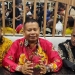 Salah satu pengacara Gubernur Papua, Aloysius Renwarin saat memberi keterangan pers, Kamis (3/11/2022) malam di Jayapura. ANTARA/Evarukdijati