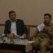 Kepala Dinas Kebudayaan dan Pariwisata (Disbudpar) Aceh, Almuniza Kamal diskusi dengan manajemen Firefly, Senin (7/11/2022). (Dok. Disbudpar Aceh).