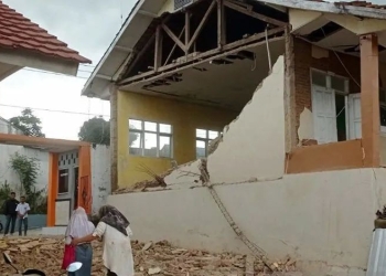 Reruntuhan bangunan pascagempa M 5,6 di Kabupaten Cianjur, Jawa Barat, Senin (21/11/2022). (ANTARA/HO-BNPB/aa)