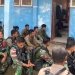 Kapolda Papua Barat Irjen Pol Daniel TM Silitonga memberikan pengarahan kepada personel gabungan TNI-Polri yang bertugas di pos operasi keamanan di kawasan Aifat Timur kabupaten Maybrat Papua Barat, Selasa (15/11/2022) / HO/ Bidang Humas Polda Papua Barat. (ANTARA/HANS ARNOLD KAPISA)