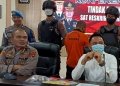 Kapolresta Mataram Kombes Pol. Mustofa (kiri) didampingi Kepala Satreskrim Kompol Kadek Adi (kanan) dan anggota menghadirkan tersangka rudapaksa anak dalam konferensi pers di Mataram, NTB, Senin (21/11/2022). (ANTARA/Dhimas B.P.)