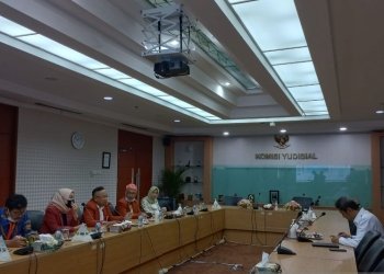Kunjungan Dewan Pengurus dan Pembina dari Asosiasi Pengajar Hukum Adat (APHA) Indonesia di Gedung Komisi Yudisial, Jakarta Pusat, Selasa (8/11/2022). ANTARA/HO-APHA