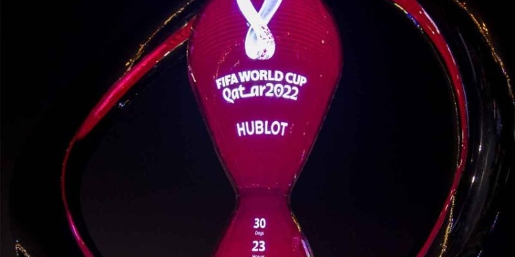 Jam hitung mundur menandai 30 hari menjelang pembukaan Piala Dunia FIFA Qatar 2022 di Doha, ibu kota Qatar, Kamis (20/10/2022). ANTARA FOTO/Xinhua/Nikku/rwa.