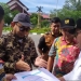 Wali Kota Banda Aceh Bakri Siddiq (kemeja putih) saat meninjau lokasi rencana pembangunan fly over dan under pass, di Banda Aceh, Kamis (17/11/2022) (ANTARA/Rahmat Fajri)