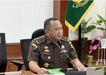 Kepala Pusat Penerangan Hukum Kejaksaan Agung (Kapuspenkum Kejagung) Ketut Sumedana ketika memberikan keterangan kepada wartawan di Press Room Kejaksaan Agung, Jakarta. ANTARA/Putu Indah Savitri