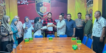 Proses restorative justice (RJ), Selasa (1/11/2022), kasus robohnya tombak layar pada pembangunan MIN 2 Banda Aceh (Dok. Polresta Banda Aceh).