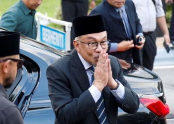 Anwar Ibrahim akhirnya ditunjuk menjadi perdana menteri baru Malaysia pada Kamis (24/11/2022), usai drama karena tak ada pemenang mutlak dalam pemilu akhir pekan lalu. (Dok: REUTERS/HASNOOR HUSSAIN)