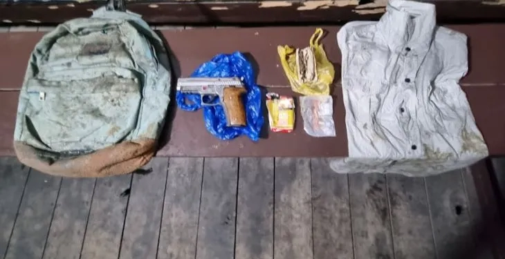 Pistol dan narkoba yang disita saat patroli Kamtibmas di Mapolres Pidie, Aceh, Rabu (16/11/2022). (ANTARA/HO/Bidhumas Polda Aceh)