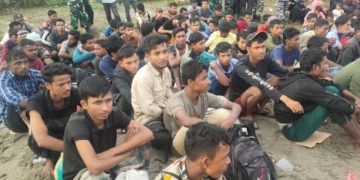 Imigran Rohingya yang terdampar di Desa Bluka Teubai Kecamatan Dewantara, Kabupaten Aceh Utara, Rabu (16/11/2022). (ANTARA/HO/Dok Humas Pemkab Aceh Utara)