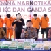 Kapolda Riau, Irjen Pol Muhammad Iqbal didampingi Sekretaris Daerah Riau dan Kepala Badan Narkotika Nasional Riau saat konfrensi pers pengungkapan 91 kg sabu dan 25 kg ganja. (ANTARA/HO-Polda Riau)