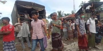migran Rohingya dipindahkan ke gedung bekas Kantor Imigrasi Lhokseumawe di Lhokseumawe, Aceh. ANTARA/Dedy Syahputra