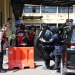Personel Polresta Banda Aceh lakukan pemeriksaan di gerbang masuk Mako Polresta Banda Aceh, Rabu (7/12/2022). (Dok. Polisi)