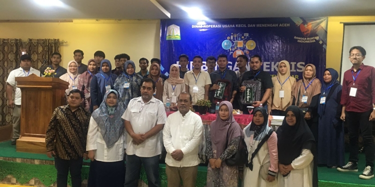 Kegiatan bimbingan teknis (bimtek) home industri untuk wirausaha pemula di Kabupaten Aceh Besar. (Dok. Dinas Koperasi dan UMKM Aceh)