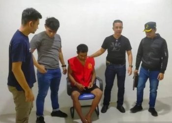 Tim Tabur Kejaksaan Tinggi Aceh bersama Kejaksaan Negeri Nagan Raya, Provinsi Aceh, menangkap seorang terpidana berinisial ZA, warga Desa Ujong Pasie, Kecamatan Kuala, Kabupaten Nagan Raya setelah menjadi buronan sejak tahun 2020 lalu terkait kasus kecelakaan lalu-lintas, Kamis (22/12/2022). (ANTARA/HO-Dok Kejari Nagan Raya)