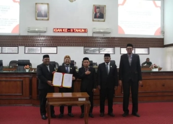 DPRK Aceh Besar mengesahkan APBK Aceh Besar Tahun Anggaran 2023 dalam Sidang Paripurna DPRK Aceh Besar di gedung DPRK Aceh Besar, Selasa (29/11/2022). (ANTARA/HO)