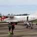 Pesawat Wings Air saat berada di landasan parkir pesawat di Bandar Udara Cut Nyak Dhien Nagan Raya, Aceh. (ANTARA/Teuku Dedi Iskandar)