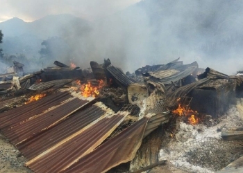 Pasar Mapia, Kabupaten Dogiyai, Sabtu (21/1/2023) ludes dibakar massa. (ANTARA/HO-Humas Polda Papua)