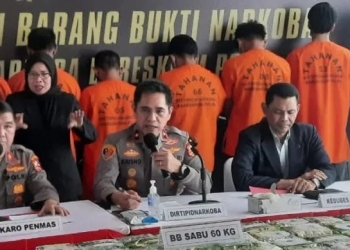 Direktorat Tindak Pidana Narkoba Bareskrim Polri merilis pemulangan satu DPO narkoba dari Malaysia, serta pemusnahan 60 kg sabu di RSPAD Gatot Subroto, Jakarta, Selasa (31/1/2023). (ANTARA/Laily Rahmawaty)