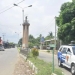 Sebuah mobil melintas monumen tragedi Simpang KKA di Desa Paloh Lada, Kecamatan Dewantara, Kabupaten Aceh Utara, Sabtu (14/1/2023). (ANTARA/Dedy Syahputra)