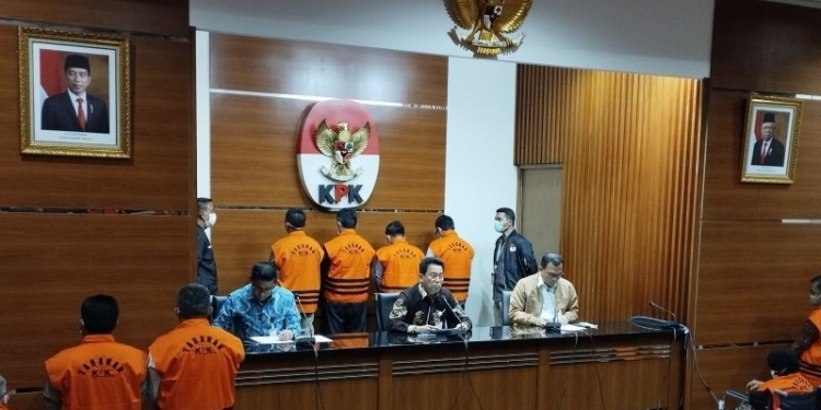 Suasana konferensi pers penahanan 10 mantan anggota DPRD Jambi terkait kasus dugaan suap pengesahan RAPBD Provinsi Jambi di Gedung Merah Putih KPK, Jakarta, Selasa (10/1/2023). ANTARA/Benardy Ferdiansyah