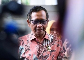 Menteri Koordinator Bidang Politik, Hukum, dan Keamanan (Menko Polhukam), Mahfud Md memberikan keterangannya usai pertemuan Presiden Joko Widodo dengan Komisi Nasional Hak Asasi Manusia (Komnas HAM) di Istana Merdeka, Jakarta, Senin (16/1/2023). ANTARA/HO-Biro Pers Setpres/Lukas/am.