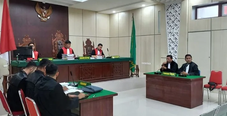 Persidangan perkara pembunuhan dengan tujuh terdakwa di Pengadilan Negeri Jantho, Kabupaten Aceh Besar, Rabu (25/1/2023). ANTARA/HO/Penkum Kejati Aceh